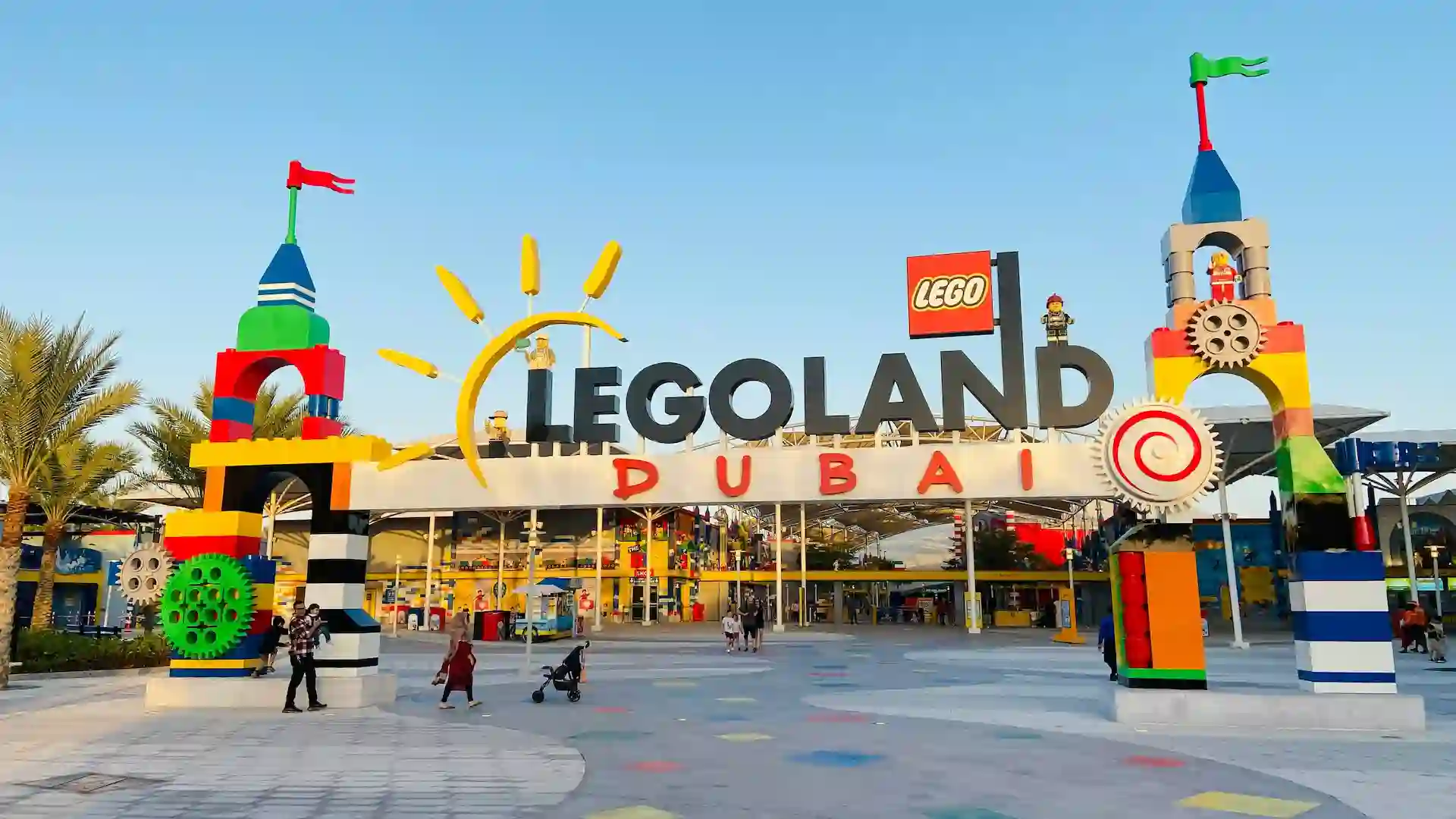 Dubai Parks and Resorts is home to three major theme parks: Motiongate, Bollywood Parks, and Legoland. The resort offers an exciting day out with numerous rides, themed zones, and shows. It’s ideal for families, with something for everyone from young children to thrill-seekers.