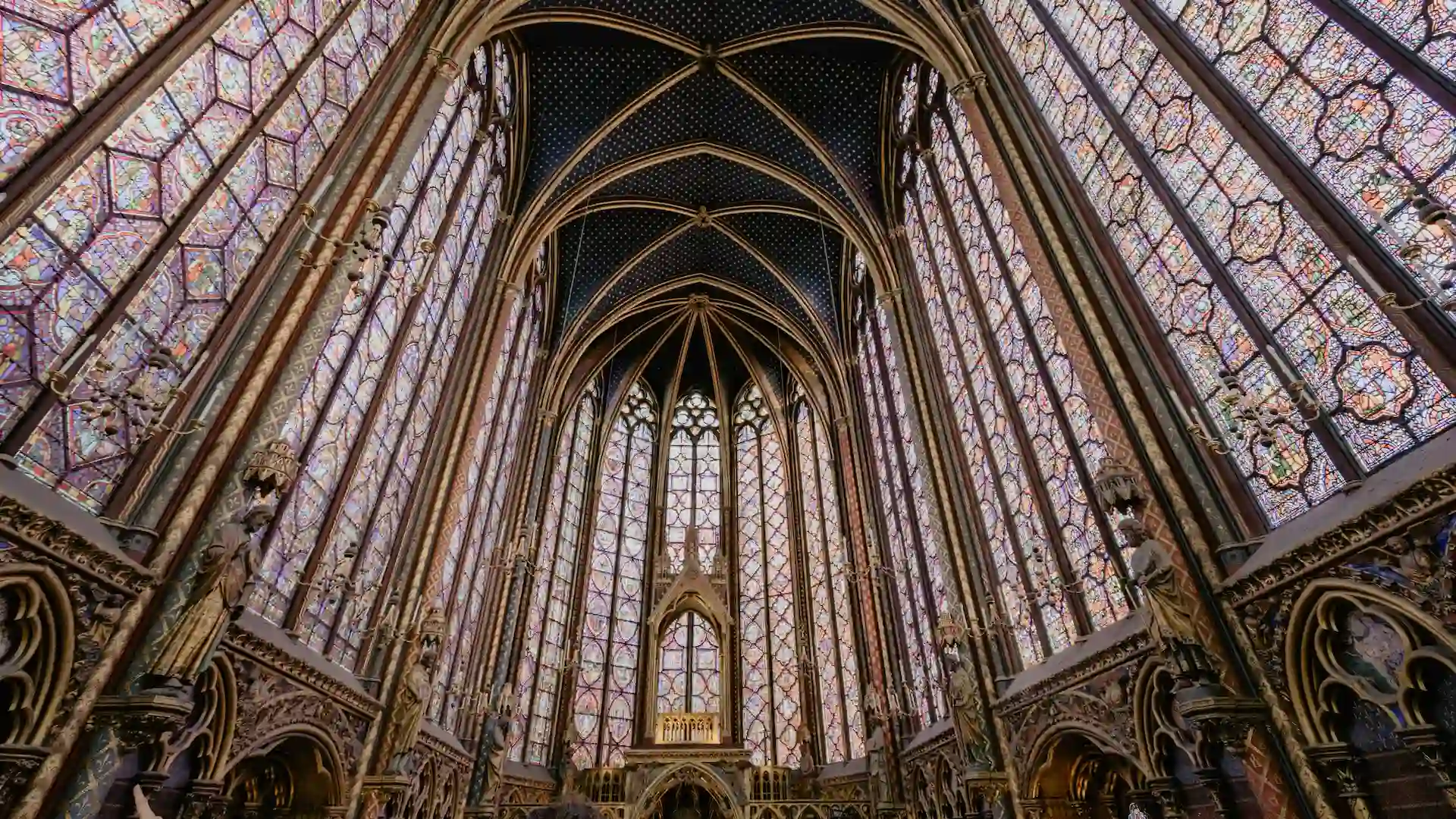 Sainte-Chapelle, built in the 13th century, is celebrated for its stunning stained glass that depicts biblical scenes. Located on Île de la Cité, the chapel was originally part of the royal palace. Its 15 towering windows fill the space with vibrant light, creating an unforgettable visual experience. A gem of Gothic architecture, it’s a must-see in Paris.