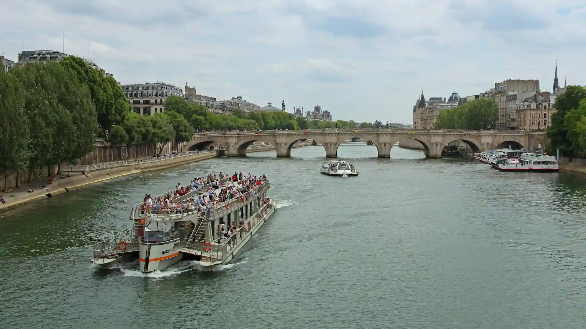 Cruising along the Seine offers a unique perspective of Paris, passing landmarks like the Eiffel Tower, Notre-Dame, and the Louvre. Daytime cruises provide fantastic photo opportunities, while evening cruises showcase the city’s illuminated beauty. Most boats offer commentary on the city’s history, architecture, and culture. A Seine cruise is an unforgettable way to experience Paris.